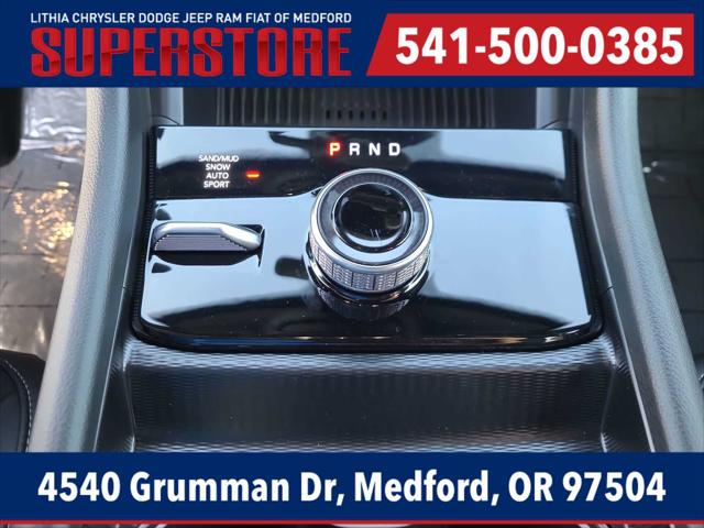 2026 Jeep Grand Cherokee Laredo Altitude