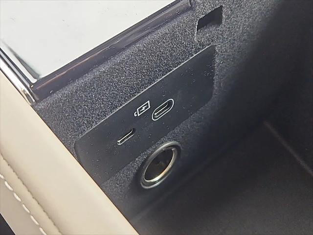 2026 Volvo XC90 Core, B5 AWD Gas (mild hybrid), Gasoline, Bright, 7 Seats