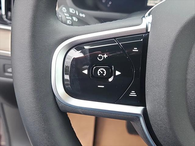 2026 Volvo XC90 Core, B5 AWD Gas (mild hybrid), Gasoline, Bright, 7 Seats