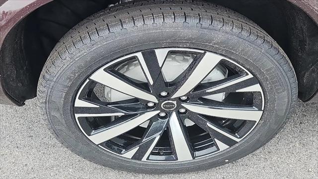 2026 Volvo XC90 Core, B5 AWD Gas (mild hybrid), Gasoline, Bright, 7 Seats