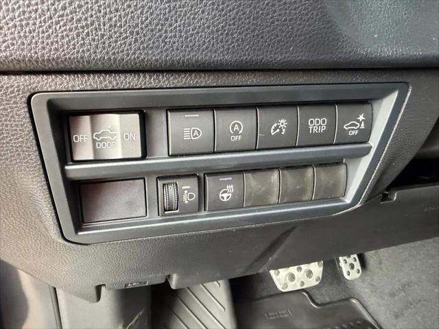 2026 Toyota Tundra SR5 CrewMax 5.5' Bed