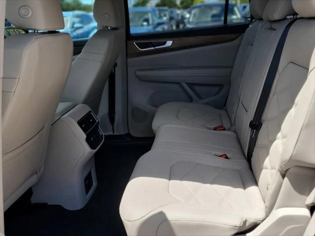 2026 Volkswagen Atlas SE with Technology