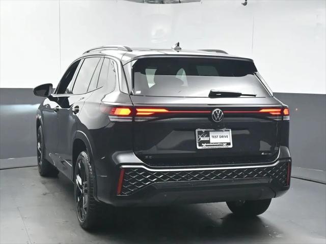 2026 Volkswagen Tiguan SE R-Line Black