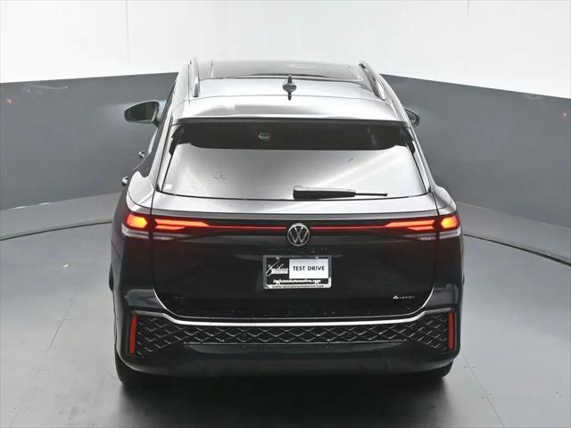 2026 Volkswagen Tiguan SE R-Line Black