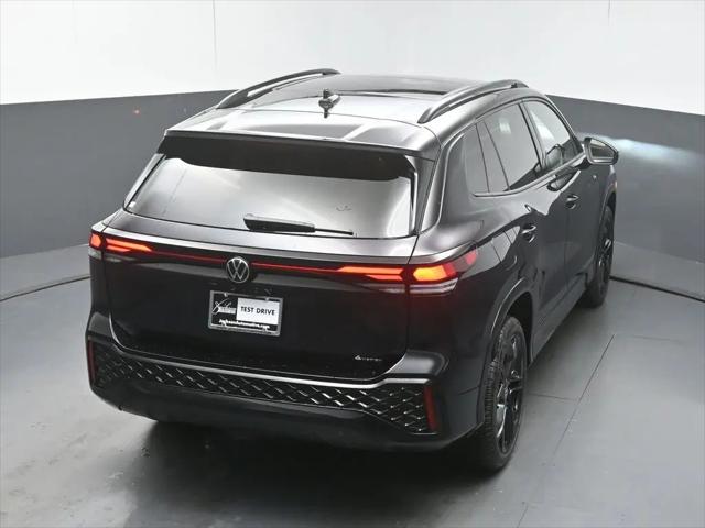2026 Volkswagen Tiguan SE R-Line Black