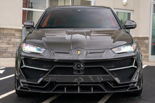 2022 Lamborghini Urus Pearl Capsule