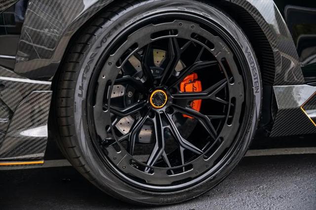 2022 Lamborghini Urus Pearl Capsule