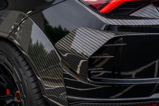 2022 Lamborghini Urus Pearl Capsule