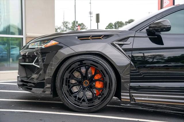 2022 Lamborghini Urus Pearl Capsule