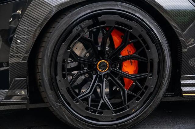 2022 Lamborghini Urus Pearl Capsule