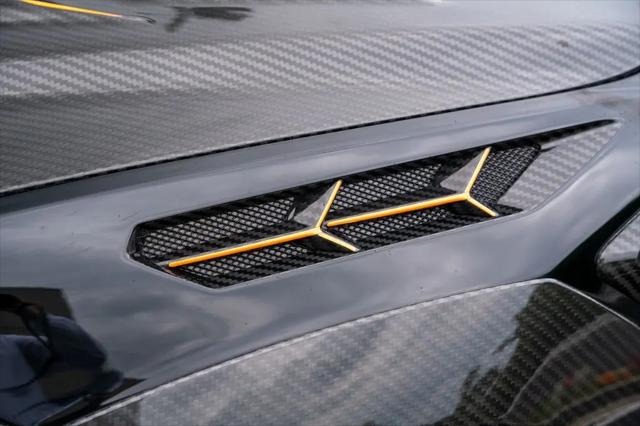2022 Lamborghini Urus Pearl Capsule