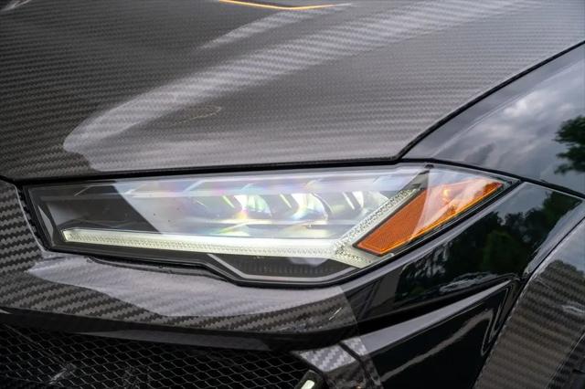 2022 Lamborghini Urus Pearl Capsule