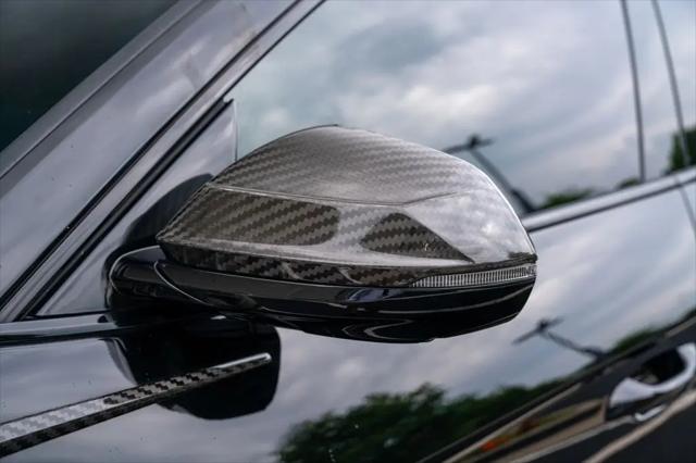 2022 Lamborghini Urus Pearl Capsule