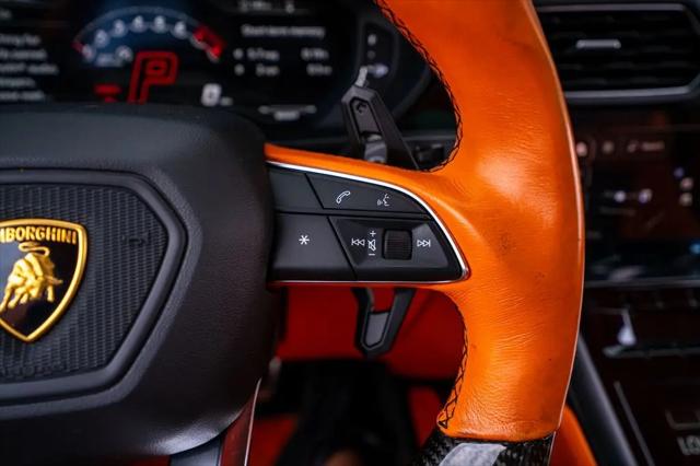 2022 Lamborghini Urus Pearl Capsule