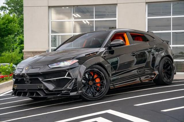 2022 Lamborghini Urus Pearl Capsule