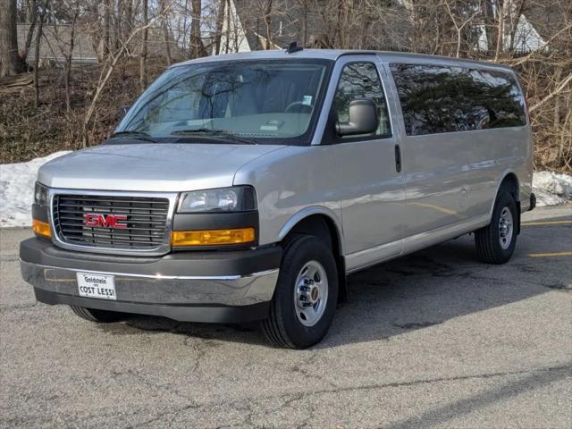 2025 GMC Savana Passenger RWD 3500 Extended Wheelbase LT