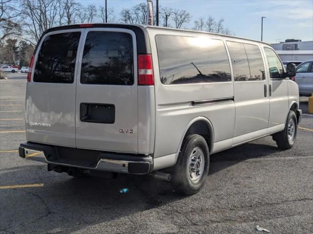2025 GMC Savana Passenger RWD 3500 Extended Wheelbase LT