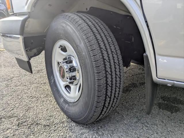 2025 GMC Savana Passenger RWD 3500 Extended Wheelbase LT