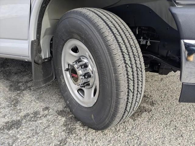 2025 GMC Savana Passenger RWD 3500 Extended Wheelbase LT