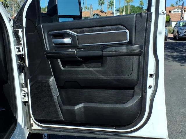 2024 Ram 3500 Big Horn Crew Cab 4x4 8' Box