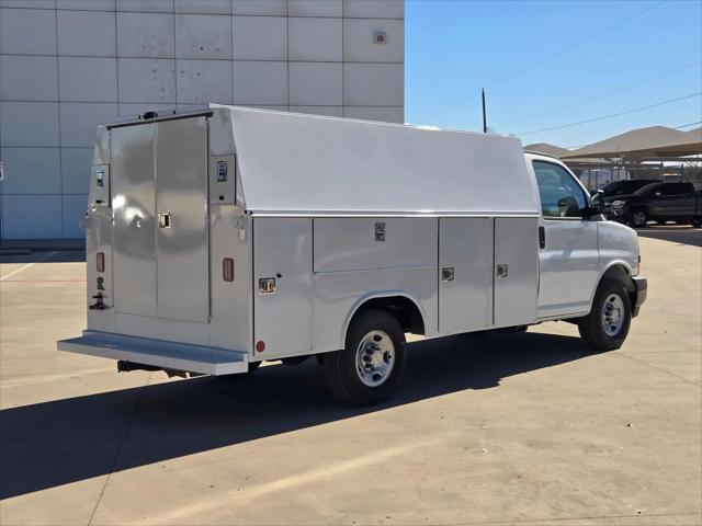 2025 Chevrolet Express Cutaway Work Van