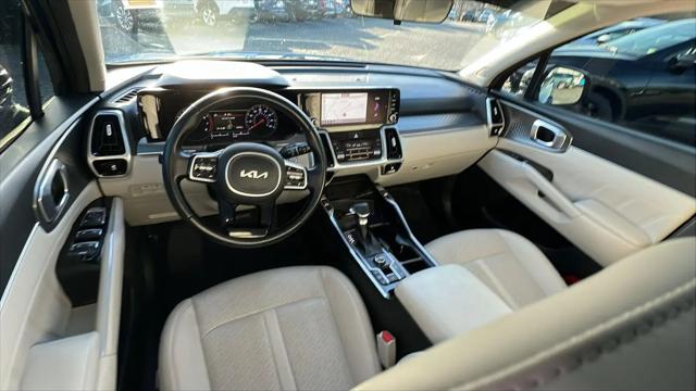 2022 Kia Sorento SX