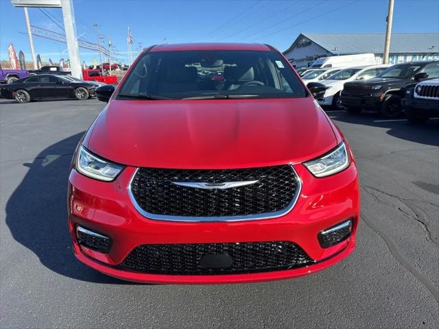 2026 Chrysler Pacifica Select AWD
