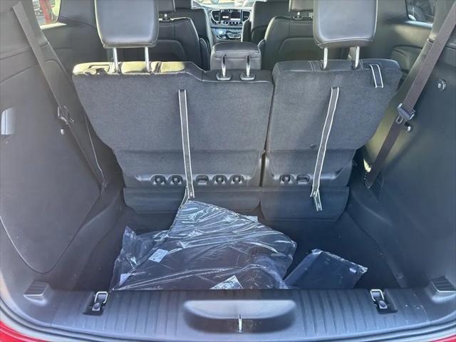 2026 Chrysler Pacifica Select AWD