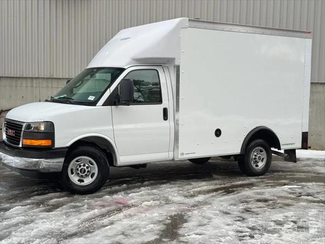 2025 GMC Savana Cutaway Work Van