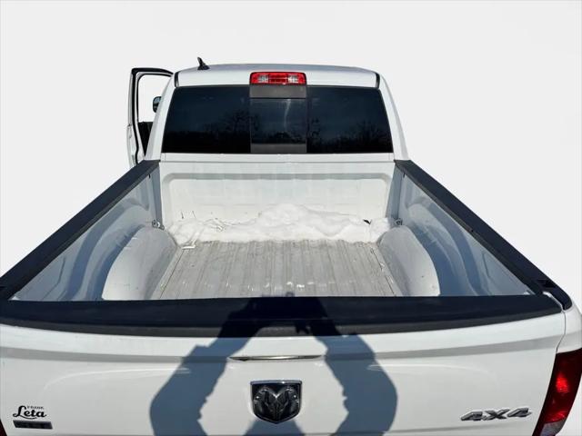 2023 Ram 1500 Classic SLT Crew Cab 4x4 5'7" Box