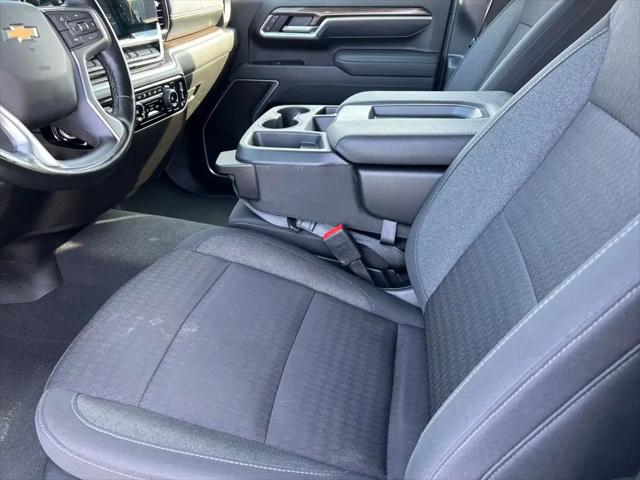 2025 Chevrolet Silverado 2500HD 4WD Crew Cab Standard Bed LT