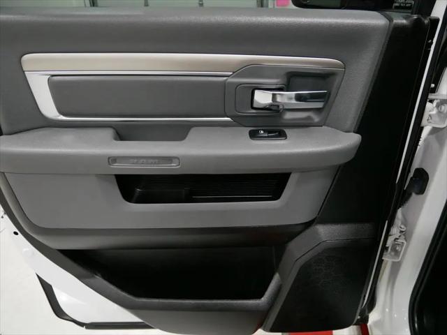 2019 Ram 1500 Classic SLT Crew Cab 4x4 6'4" Box