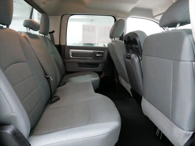 2019 Ram 1500 Classic SLT Crew Cab 4x4 6'4" Box