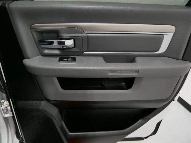 2019 Ram 1500 Classic SLT Crew Cab 4x4 6'4" Box