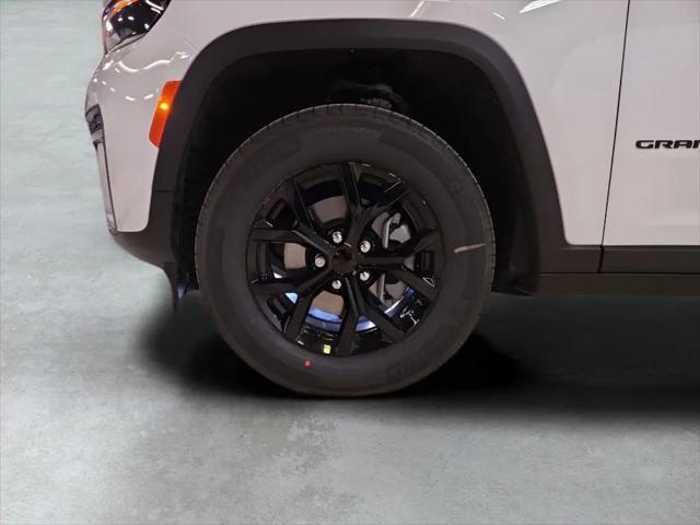 2026 Jeep Grand Cherokee Altitude 4x4