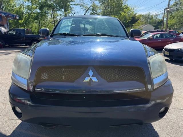 2006 Mitsubishi Raider Duro Cross V8