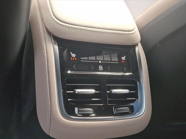 2026 Volvo XC90 Core, B6 AWD Gas (mild hybrid), Gasoline, Bright, 7 Seats