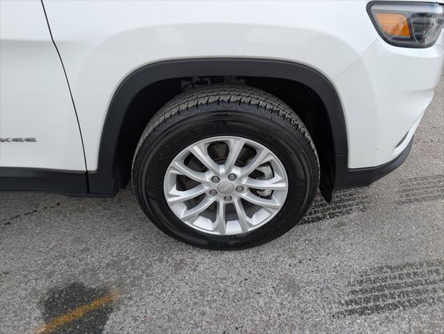 2022 Jeep Cherokee Latitude Lux 4x4 2022 Jeep Cherokee Latitude Lux 4x4