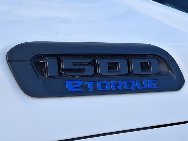 2025 Ram 1500 Tradesman Crew Cab 4x4 5'7" Box