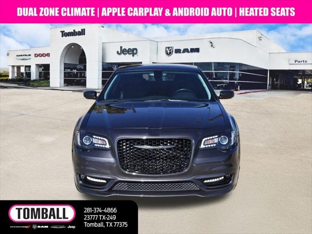 2022 Chrysler 300 Touring L