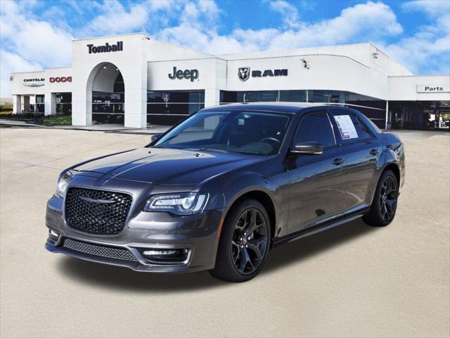 2022 Chrysler 300 Touring L