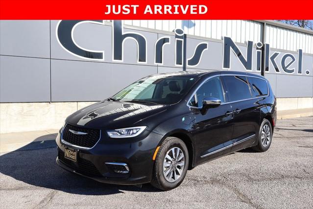 2023 Chrysler Pacifica Hybrid Limited