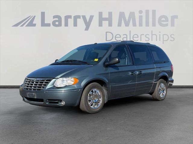 2006 Chrysler Town and Country Limited