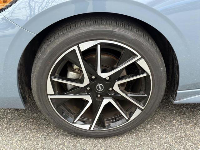 2024 Nissan Sentra SR Xtronic CVT [12]