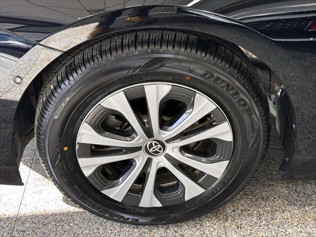 2022 Toyota Prius LE AWD-e [7]