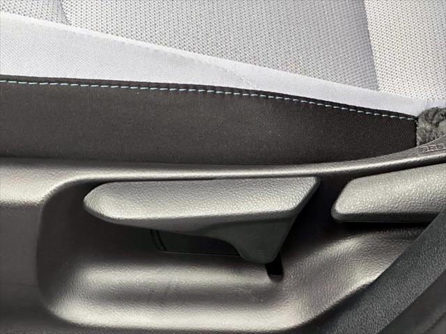 2022 Toyota Prius LE AWD-e [9]