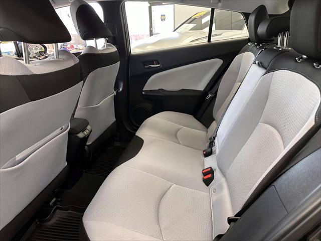 2022 Toyota Prius LE AWD-e [12]