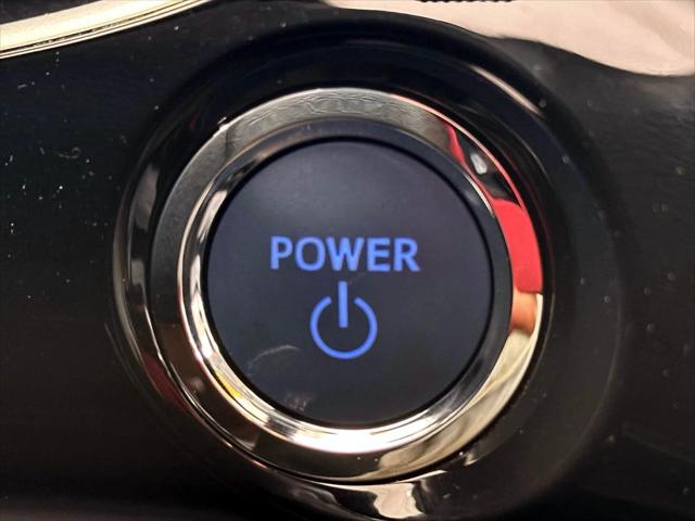 2022 Toyota Prius LE AWD-e [22]