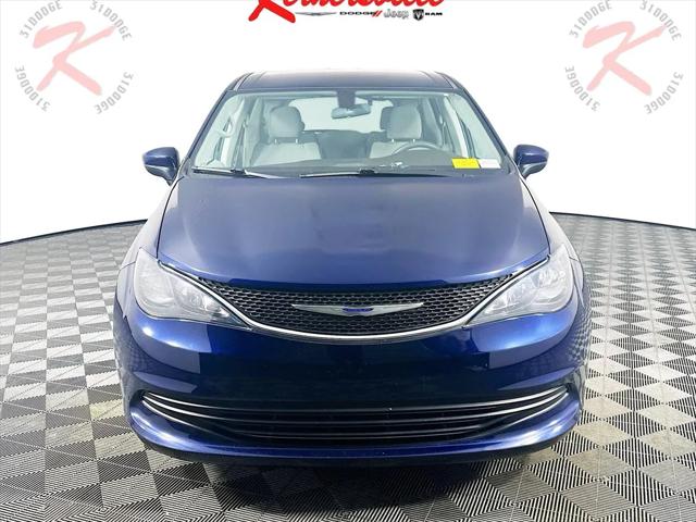 2020 Chrysler Voyager LX