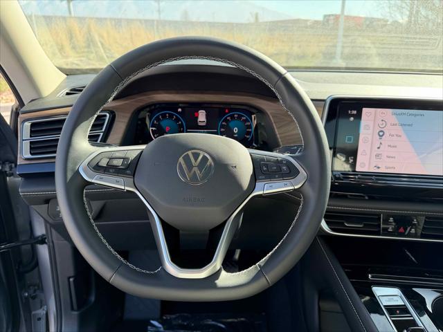 2026 Volkswagen Atlas SE with Technology